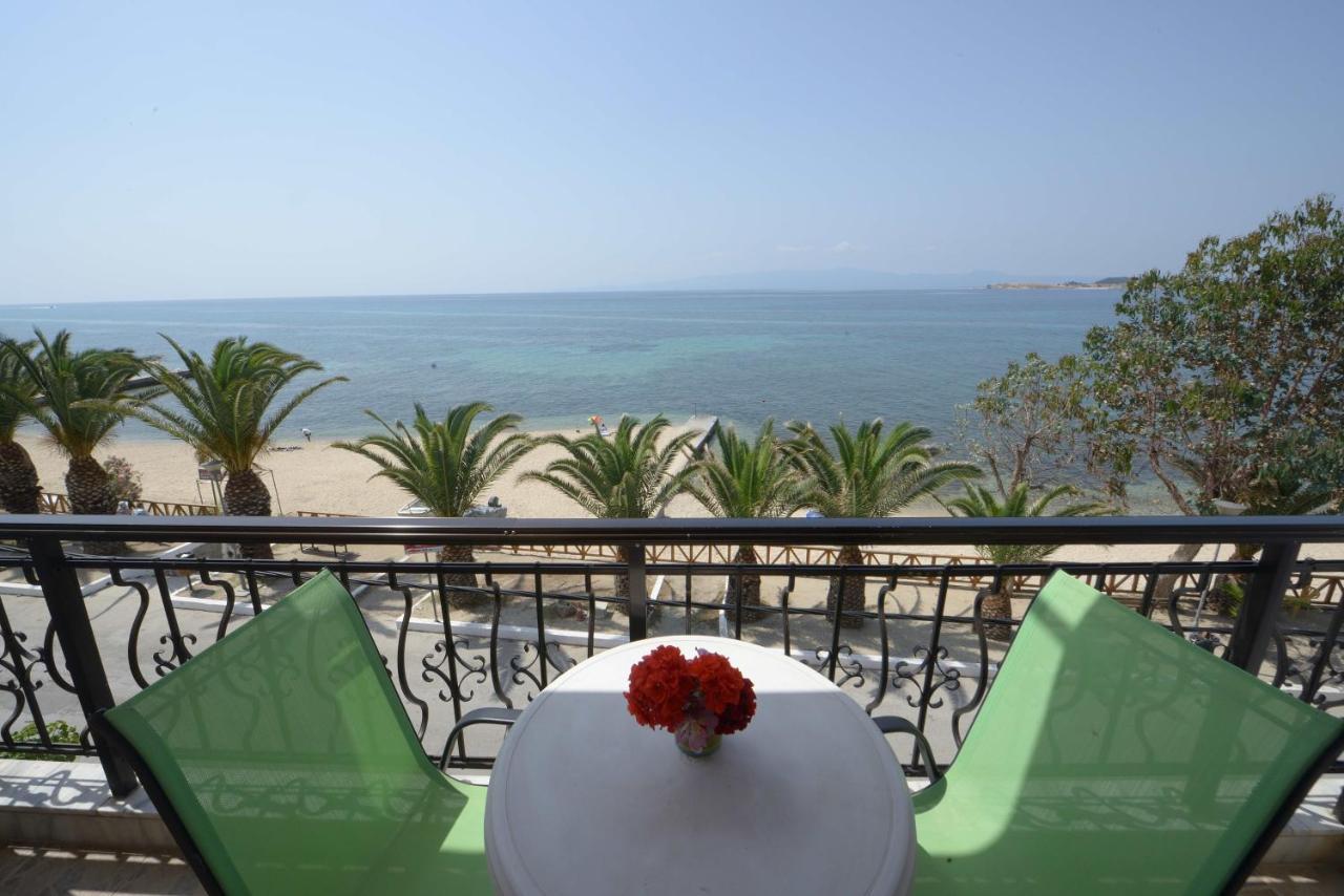 Hotel Akrogiali Ouranoupoli Exterior photo