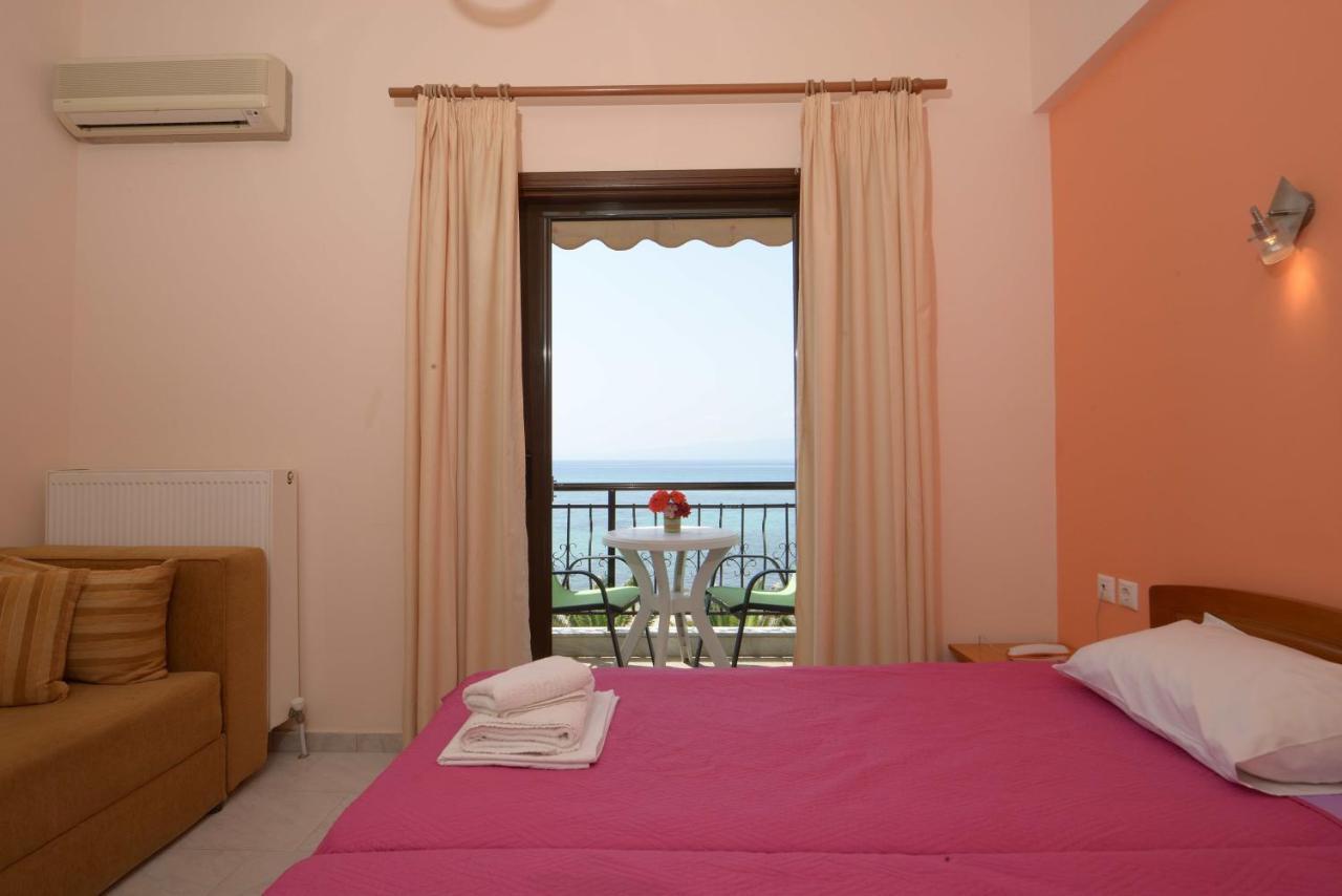 Hotel Akrogiali Ouranoupoli Exterior photo